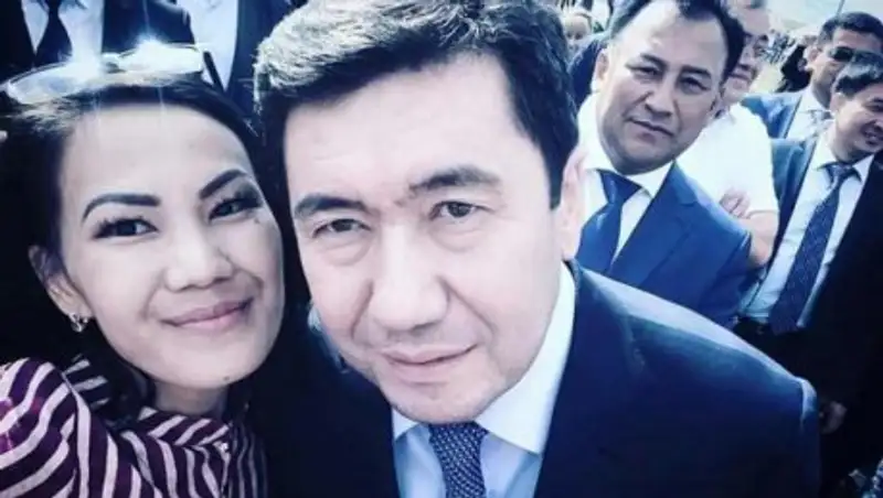 Аким Карагандинской области Кошанов сделал первое селфи