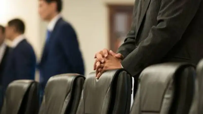 Институт контрактных служащих хотят внедрить в Казахстане