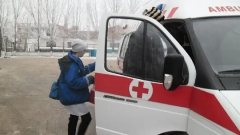 В Акмолинской области станцией скорой помощи заведовал «врач» с фальшивым дипломом