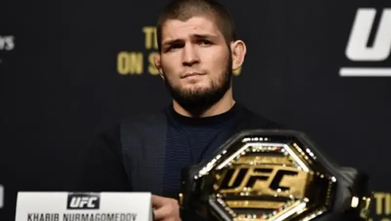Хабиб Нурмагомедов не примет участия в турнире UFC 18 апреля