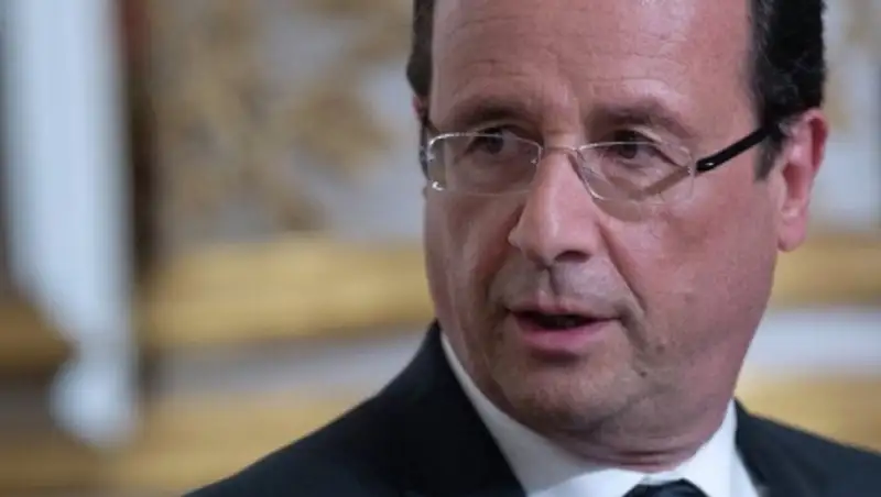 Олланд: санкции против России нужно отменить