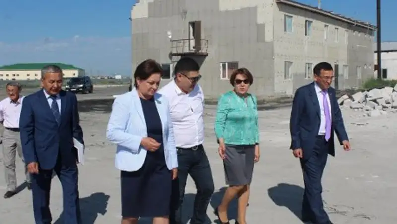 Мажилисмены обсуждают в регионах волнующие население вопросы