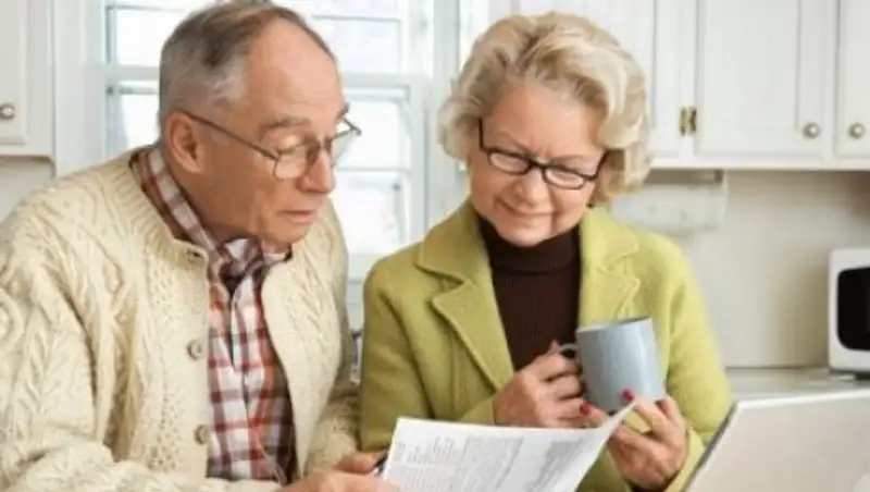 Как пенсионерам получить справки по расчету размера базовой пенсионной выплаты