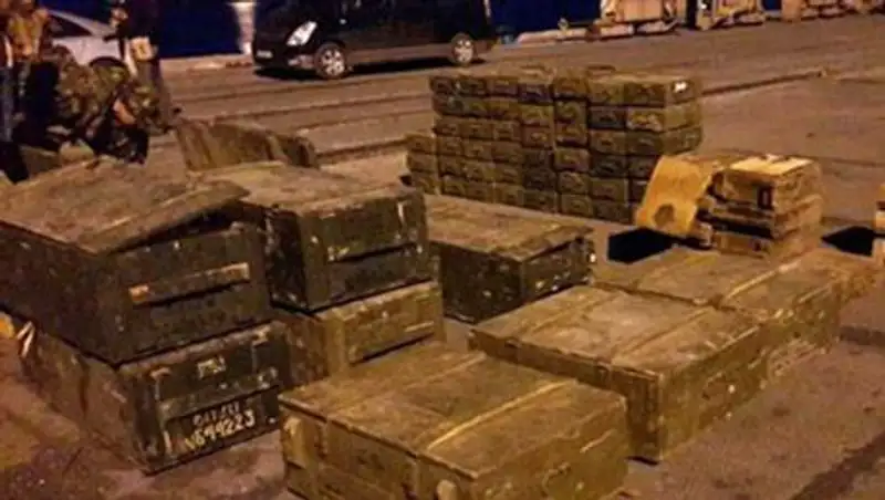 СБУ обвинила своего бывшего шефа в поставках оружия ополченцам