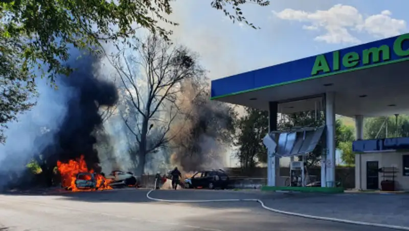 Взрыв на АЗС в Есике: водитель умер, родные ищут видео