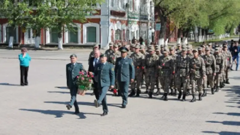 В Петропавловске прошли торжественные проводы призывников