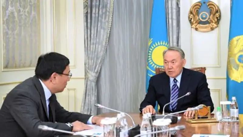 Назарбаеву доложили о деятельности холдинга «Байтерек»