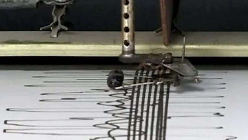 Землетрясение магнитудой 6,9 произошло к югу от Токио