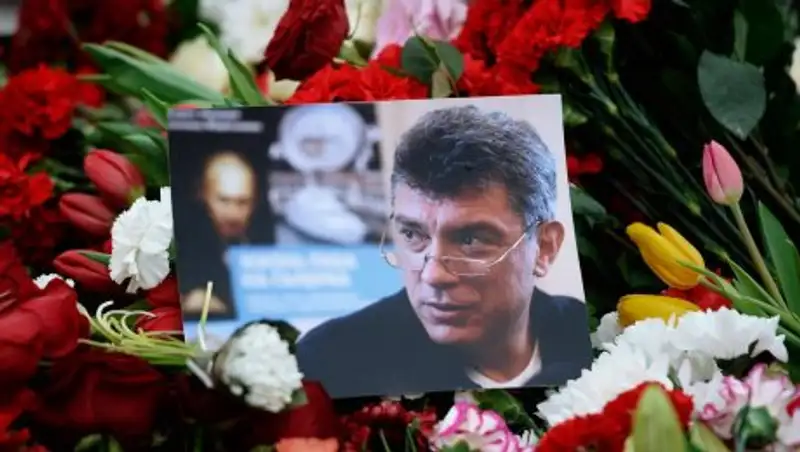 Мэр Москвы распорядился увековечить память Немцова