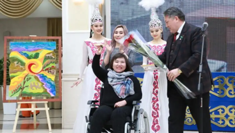 В преддверии Дня благодарности в Караганде вручили ключи от квартир