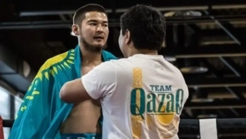 Небитого казахстанского боксера отправили в тяжелый нокаут