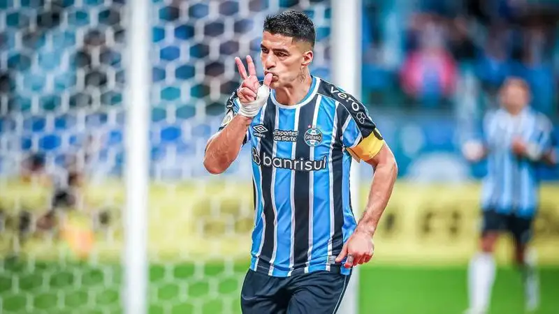 Футбол завершение карьеры, фото - Новости Zakon.kz от 23.06.2023 15:35