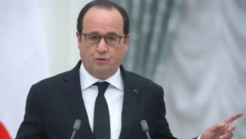 Олланд: Франция продолжит нанесение воздушных ударов по ИГ