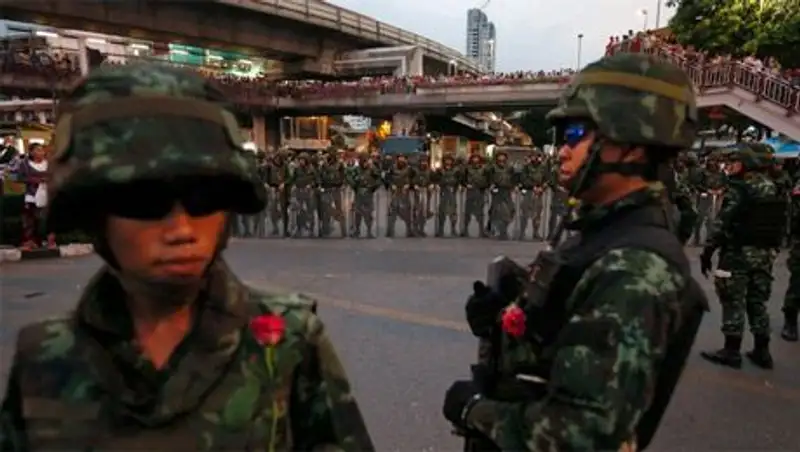 Военные готовы отменить комендантский час на курортах Таиланда  