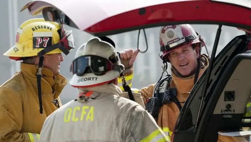 В центре Далласа загорелся небоскреб: три человека погибли, тысячи эвакуированы