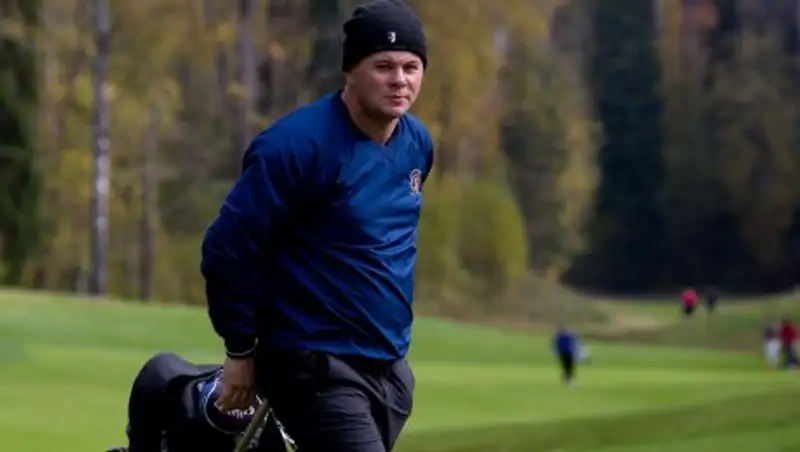 Чемпиона России по гольфу арестовали за убийство своей матери