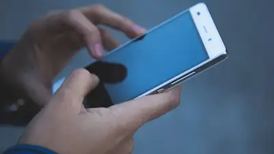 Смартфон , фото - Новости Zakon.kz от 04.02.2023 09:17