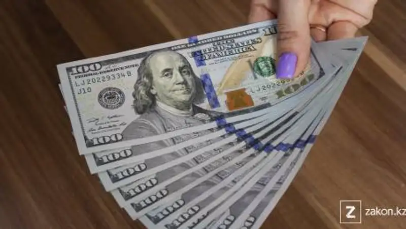 Курс доллара еще снизился на торгах