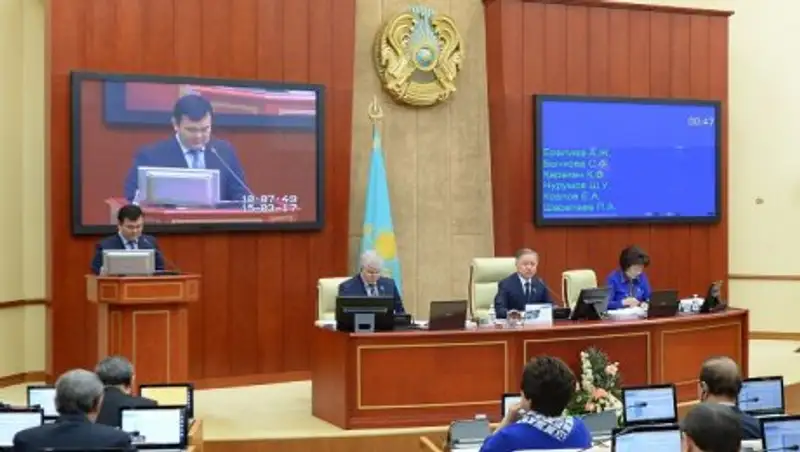 Спикер Мажилиса поставил перед депутатами новые задачи