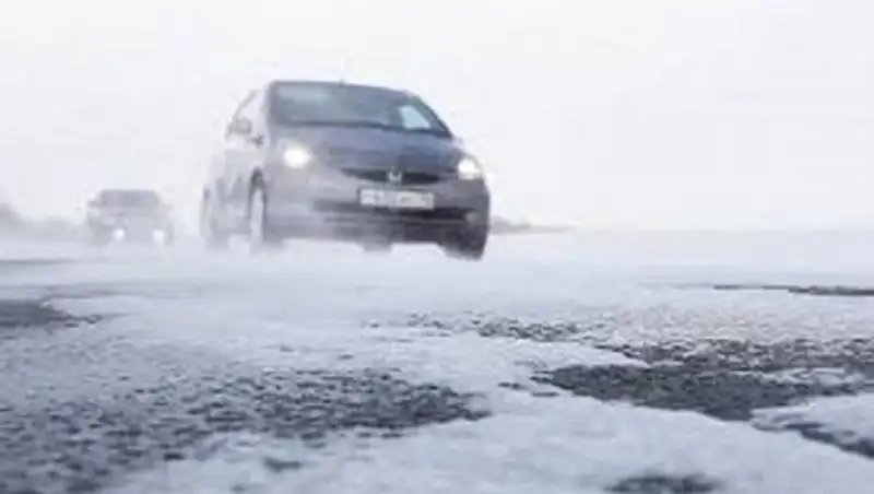 Полностью закрыто автодвижение в трех областях Казахстана