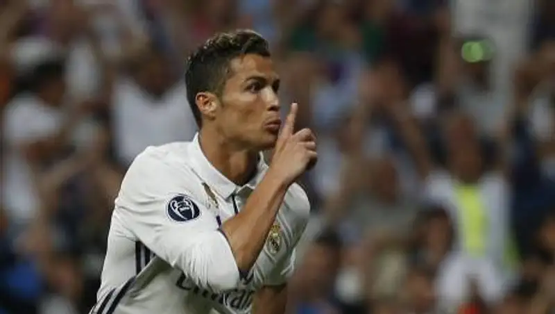 Хет-трик Роналду принес "Реалу" победу над "Баварией" и выход в полуфинал Лиги чемпионов