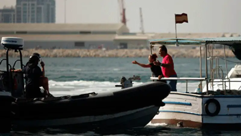 Власти Гибралтара пригрозили испанским судам обстрелом