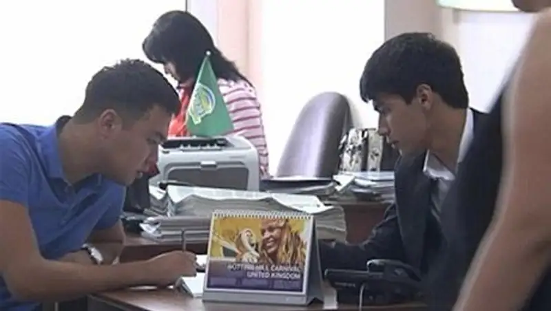 В Алматы провалившим ЕНТ дали второй шанс