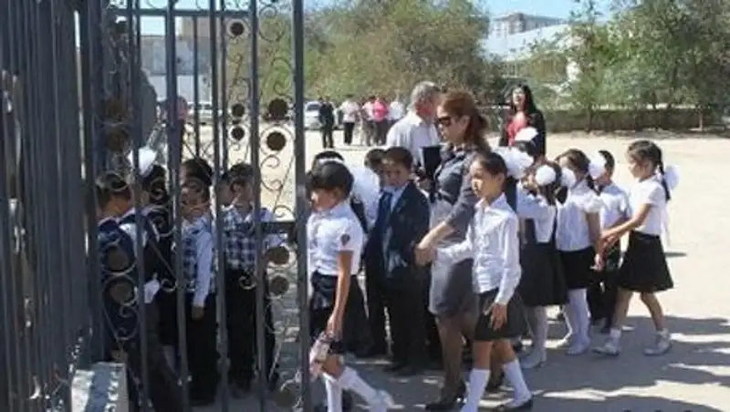 МОН утвердило пятилетний план по устранению третьей смены в казахстанских школах