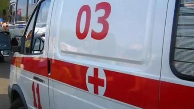 В ВКО под колесами автомобиля погиб мужчина