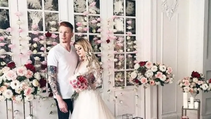 В Сеть попали снимки Никиты Преснякова и его невесты со свадебной фотосессии