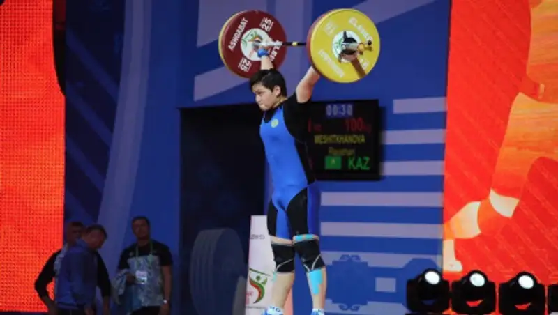 Раушан Мешитханова взяла бронзу на чемпионате Азии по тяжелой атлетике