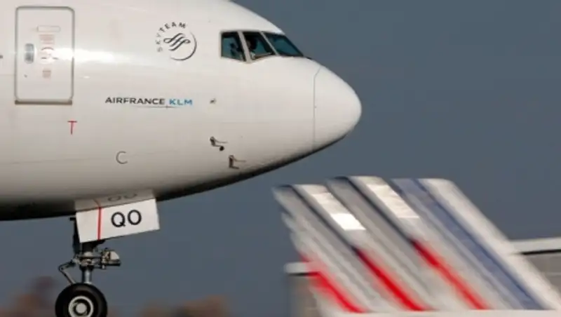 Полиция не нашла взрывчатки на борту севшего в Монреале Boeing 777