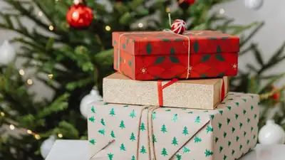 подарки купить в рассрочку, фото - Новости Zakon.kz от 27.12.2022 10:30