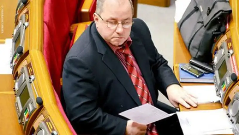 Депутат Рады призвал Киев отказаться от советов дяди Сэма