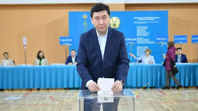 Ерлан Кошанов уверен, что выборы проходят справедливо