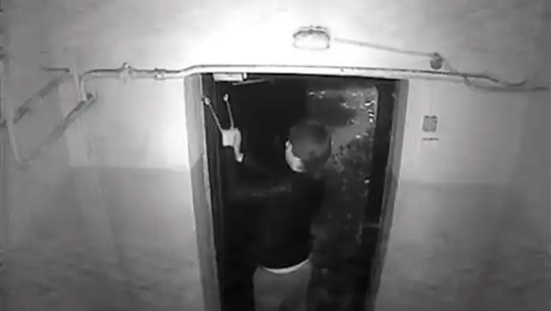 Что происходит по ночам в некоторых алматинских подъездах