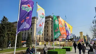 Алматинцы отмечают Наурыз: На площади "Астана" с самого утра началась праздничная торговля, фото - Новости Zakon.kz от 22.03.2023 12:37