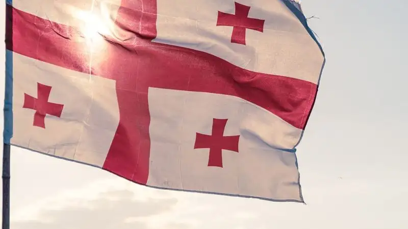 Главное к утру: протесты в Грузии, глава Минэнерго РК назвал цену на нефть, которую считает справедливой