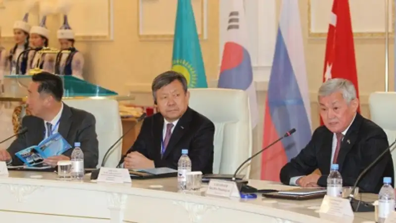 А&#1179;т&#1257;бе трасплантологияны&#1187; жа&#1187;а де&#1187;гейіне шы&#1179;ты