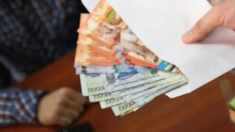 За что можно уволить госслужащего