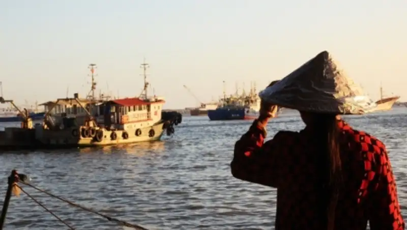 В Восточно-Китайском море пропала рыболовецкая шхуна с 7 членами экипажа