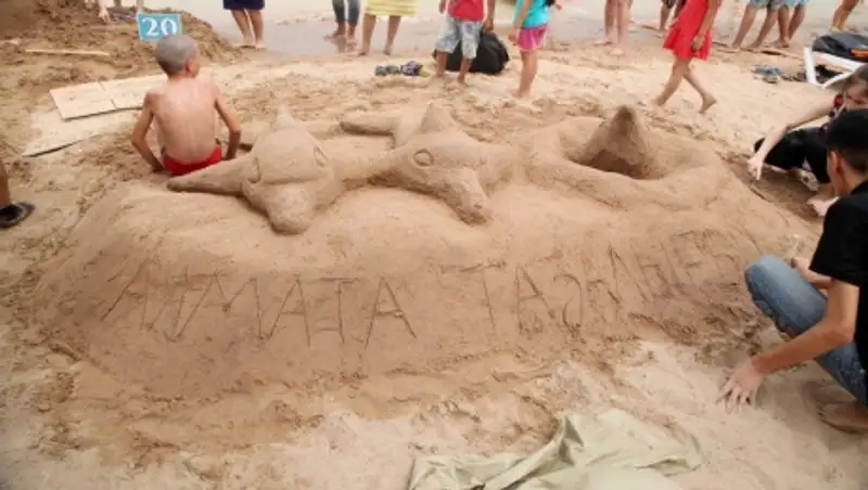 На западной стороне озера Сайран открылся центр летнего отдыха