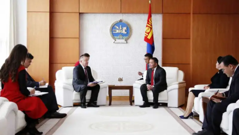 Посол Казахстана вручил верительные грамоты Президенту Монголии