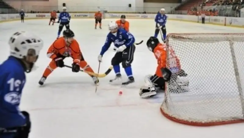 На чемпионате РК по ринк-бенди команда ЗКО заняла первое место