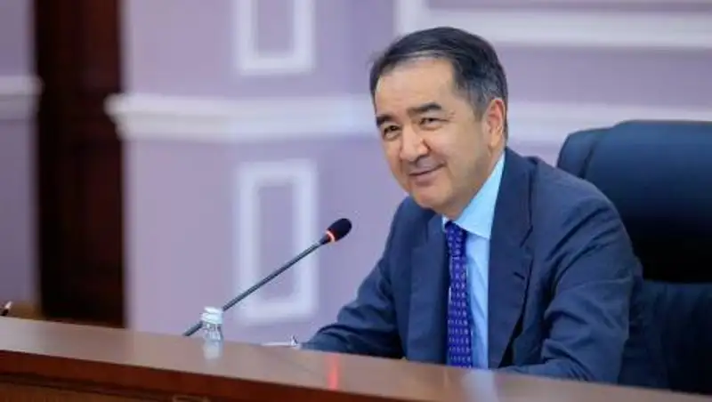 Сагинтаев на связи – алматинцы задают вопросы своему акиму в прямом эфире