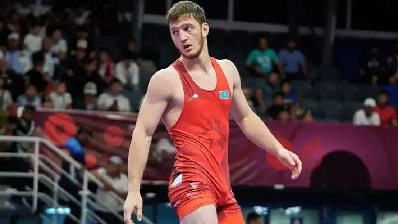 Казахстан завоевал второе «золото» на ЧМ по борьбе до 17 лет