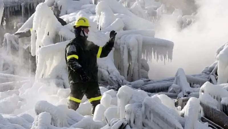 На севере Германии при пожаре в доме престарелых пострадали 16 человек