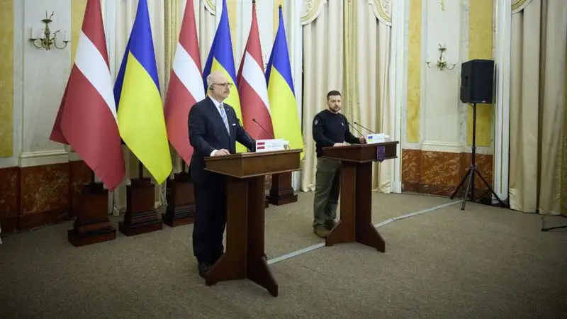 Ситуация в Украине: Запад передаст истребители, США и Украина провели учения по отработке наступления