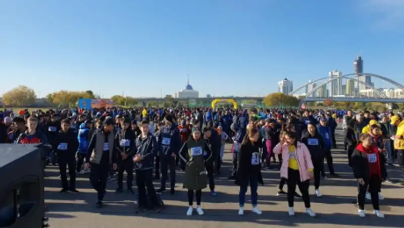 Более 1500 жителей и гостей столицы приняли участие в благотворительном забеге "Адал Жүрек"