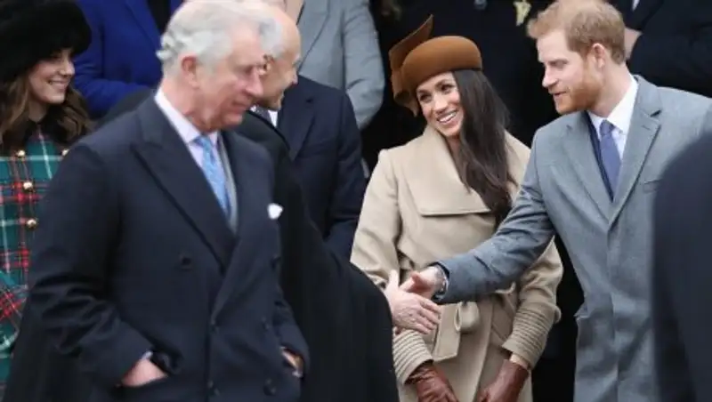 В британских СМИ заговорили о тесной связи принца Чарльза и Меган Маркл